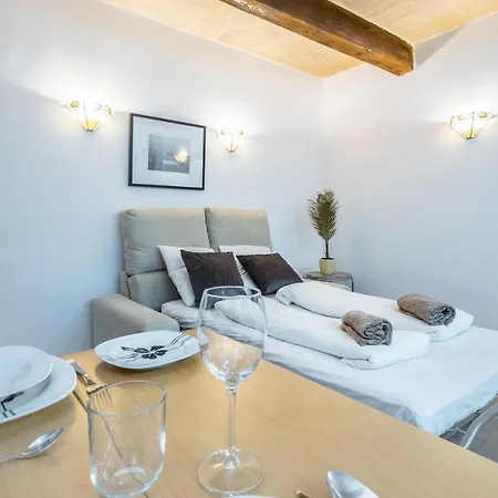 Main Street Deluxe Apartman *