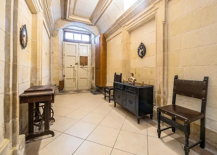 Main Street Deluxe La Valletta