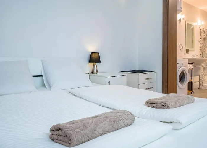 Main Street Deluxe * La Valletta