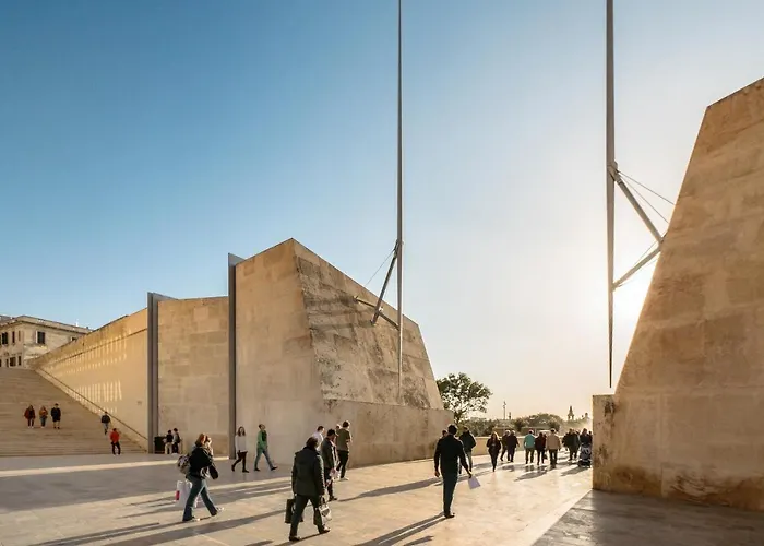 Main Street Deluxe *