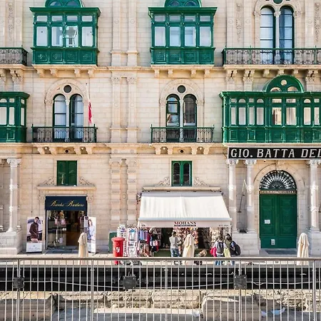 Main Street Deluxe Lejlighed *