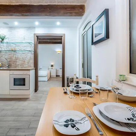 Main Street Deluxe Valletta