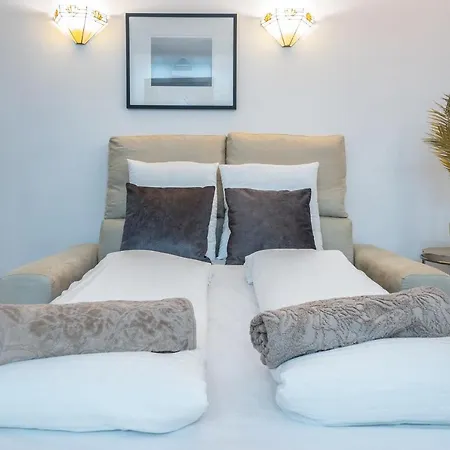 Main Street Deluxe Valletta