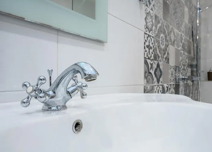 Main Street Deluxe *